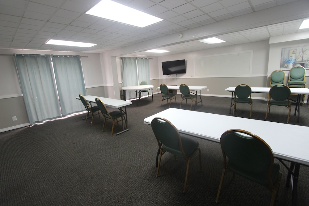 At Home Inn & Suites - photo 5