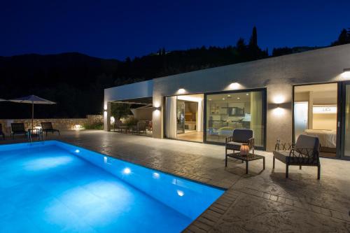 Bitter Almond Trees — Unknown City — photo 5