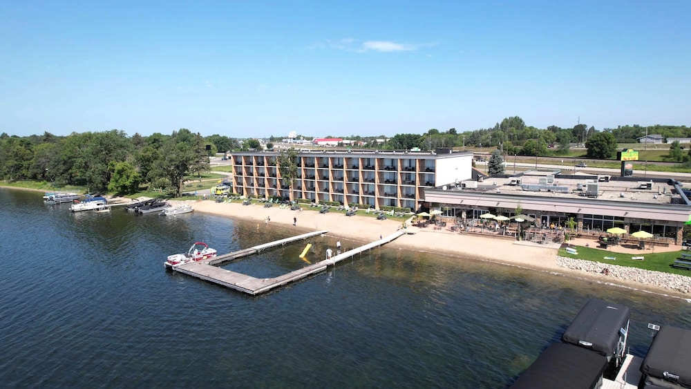 Holiday Inn Detroit Lakes by IHG - photo 60