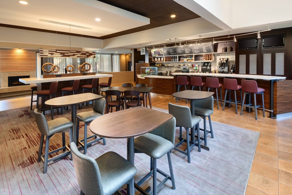 Courtyard by Marriott Atlanta Executive Park Emory - photo 2