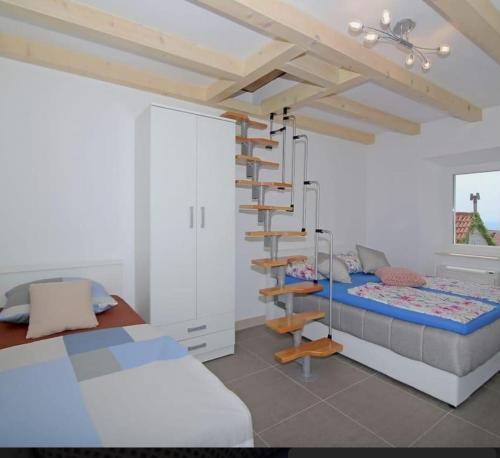 Sun Apartment