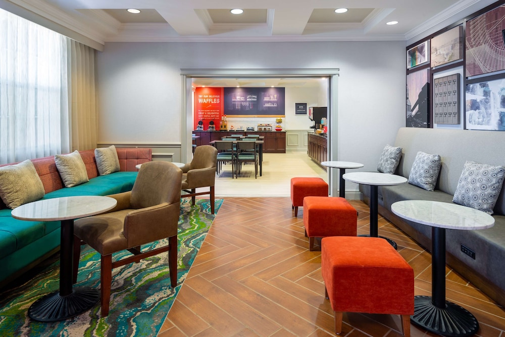 Hampton Inn Buffalo Williamsville - photo 40