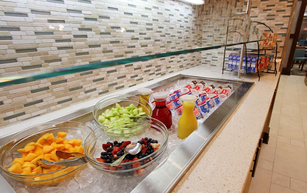 Hilton Garden Inn Covington - photo 37