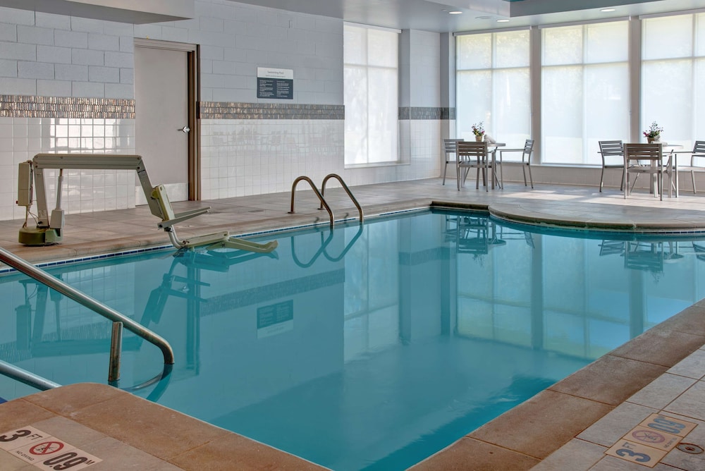 Hilton Garden Inn Kansas City - photo 35