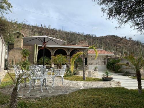 La Cabaña - carbon neutral hotel in Zapotitlan