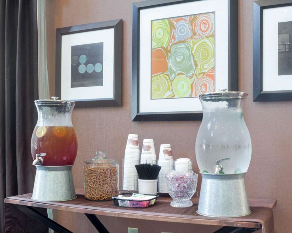 Comfort Suites Topeka Northwest - photo 4