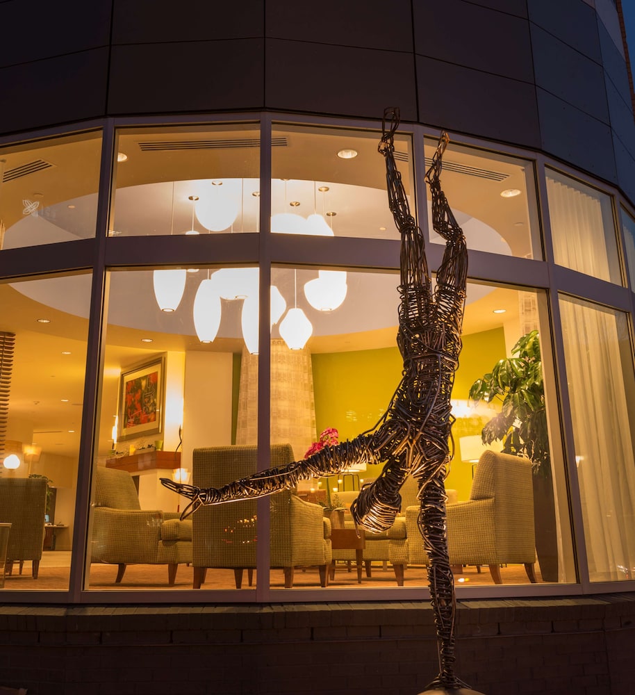 Hilton Garden Inn Alexandria Old Town National Harbor - photo 27