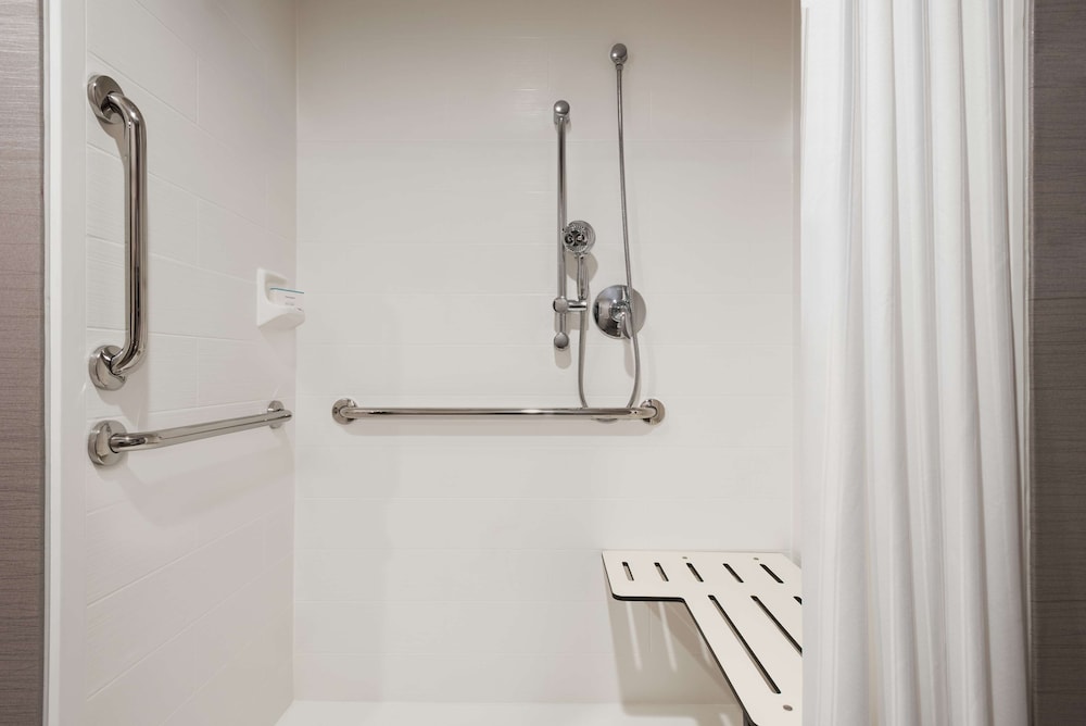 Homewood Suites By Hilton Milwaukee Downtown - photo 21