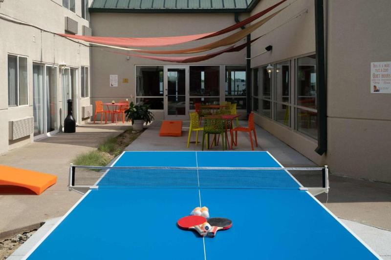 The Inn & Suites Omaha Near Zoo - photo 24