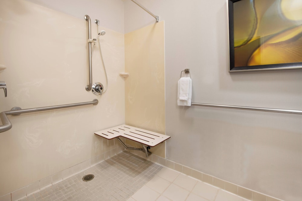 Courtyard by Marriott Oakland Airport - photo 34