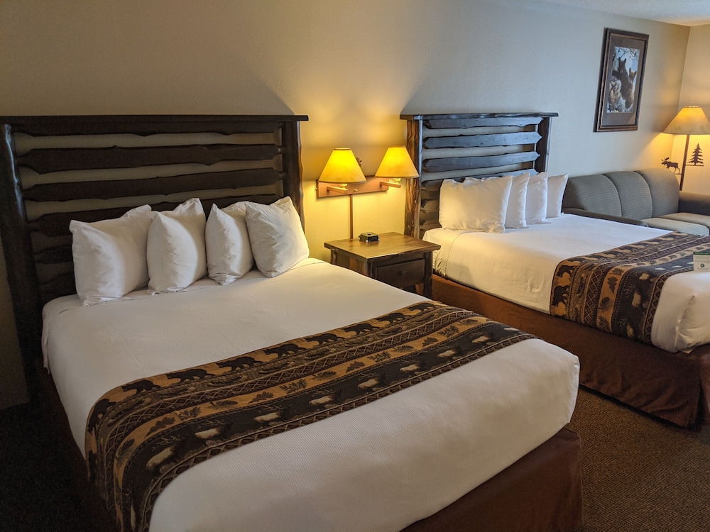 ClubHouse Inn West Yellowstone - photo 15