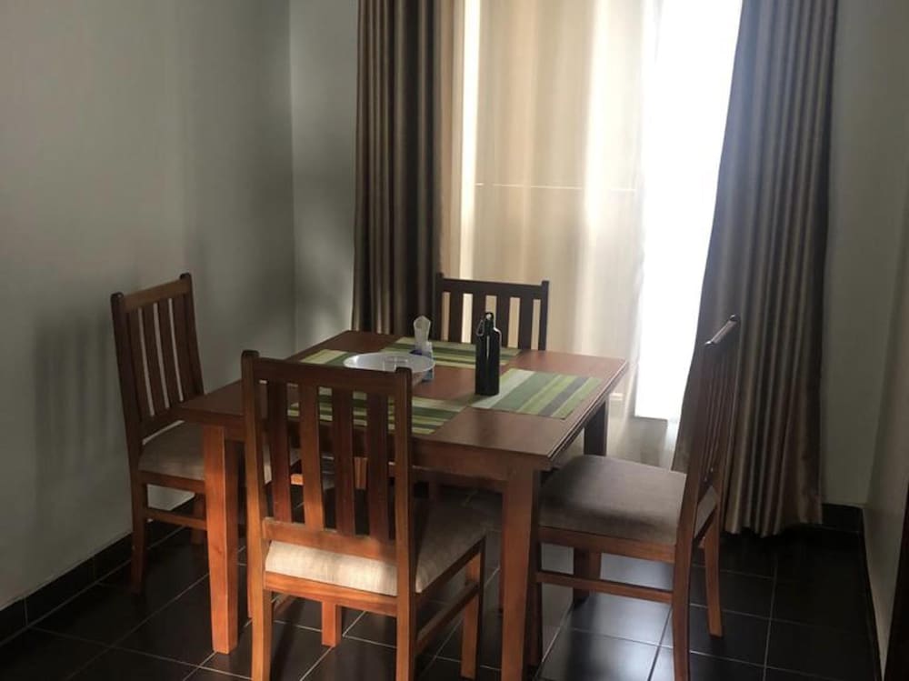 Immaculate 1 bed Apartment in Riverside Drive