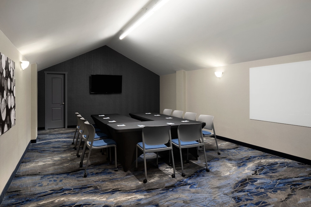 Fairfield Inn and Suites by Marriott Denver Southwest Lakewood - photo 22