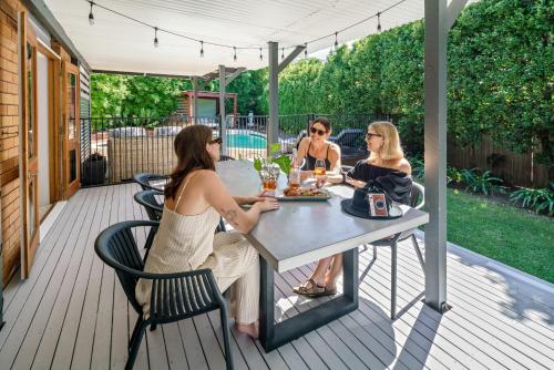 Battery Hill Pet Friendly Poolside Paradise — Caloundra — photo 2