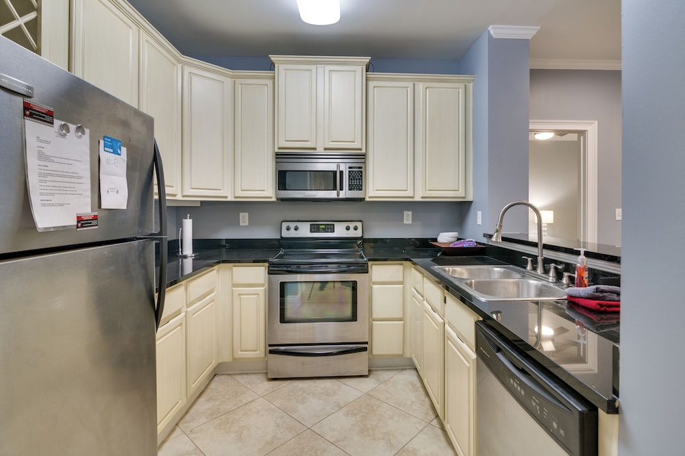 Tuscaloosa Condo Rental: Near Bryant denny Stadium — 4-Star Luxury Hotel in Tuscaloosa, United States