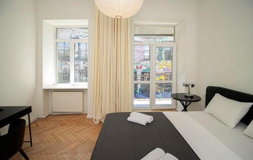 Chic 3BR Apt Near Fabrika By Wehost