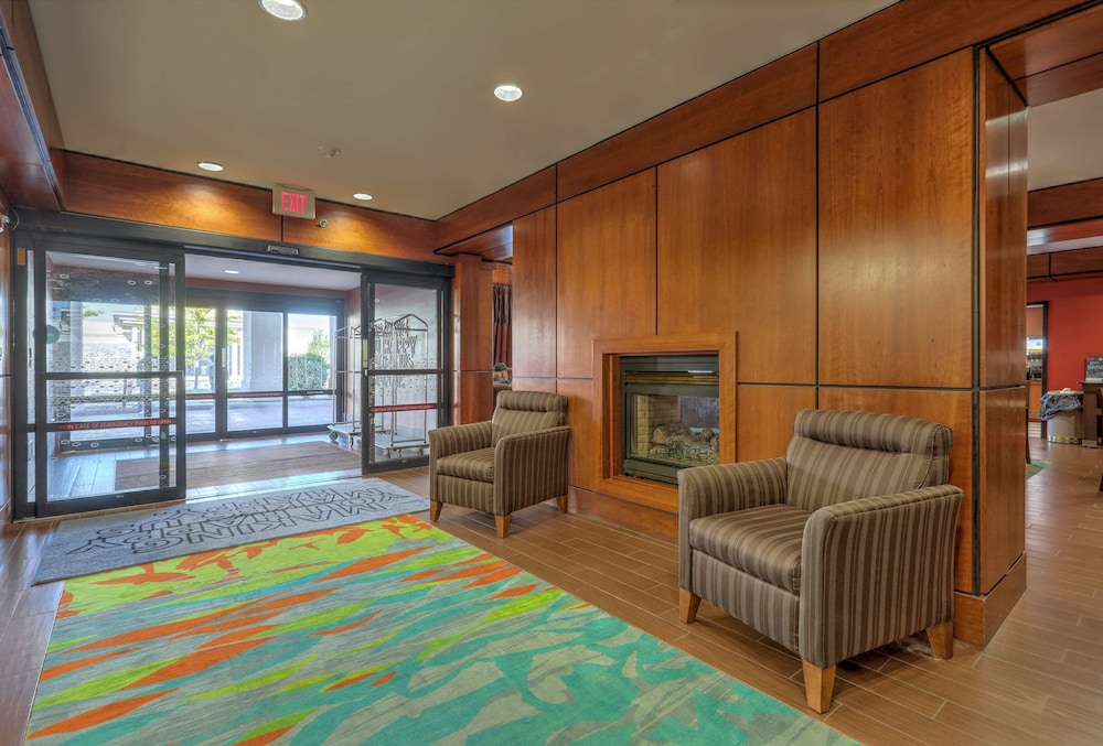 Hampton Inn Batavia - photo 2