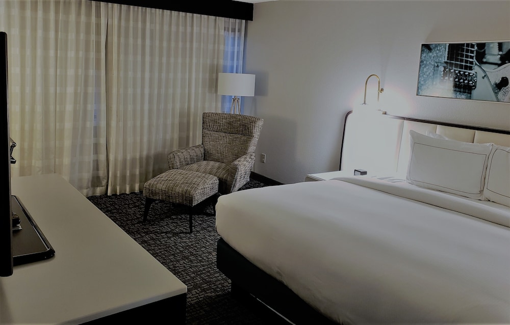 DoubleTree by Hilton Hotel Austin Northwest Arboretum - photo 10