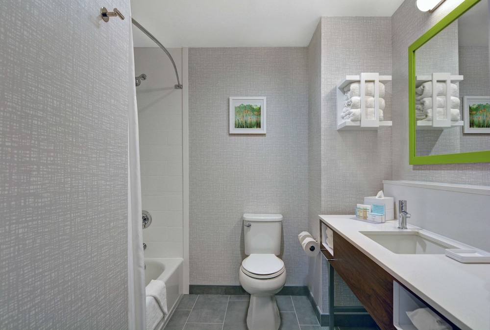 Hampton Inn & Suites Middleburg - photo 26
