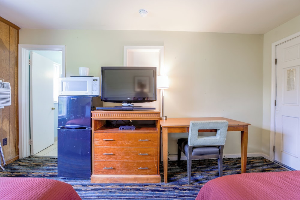 Relax Inn By OYO Natural Bridge I 81 - photo 20