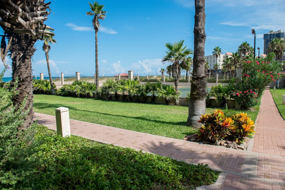 Isla Grand Beach Resort - photo 54