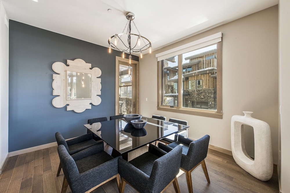 Platinum Four Bedroom Suite 4 Apartment Hotel by RedAwning - photo 15