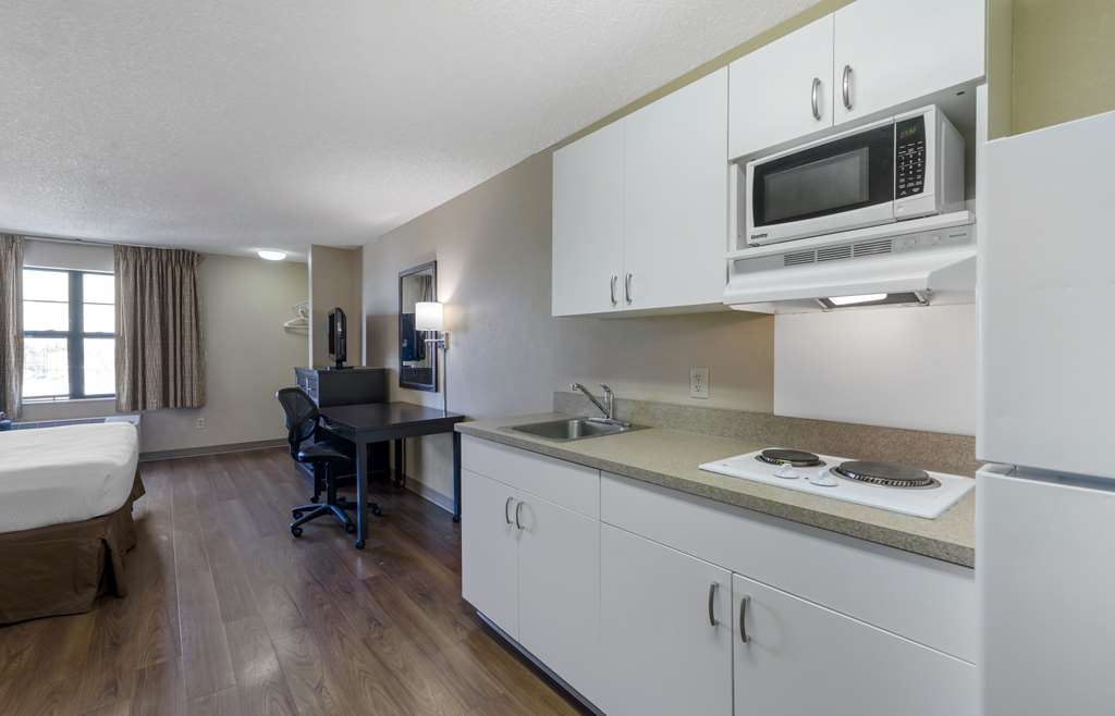 Extended Stay America Suites Orange County Katella Ave - photo 33