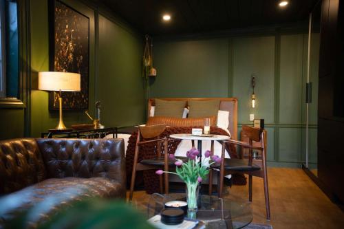 NEW Slytherin Studio Dogs OK in Los Angeles, United States