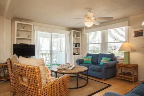 Sunkissed 2 by Oak Island Accommodations - photo 27