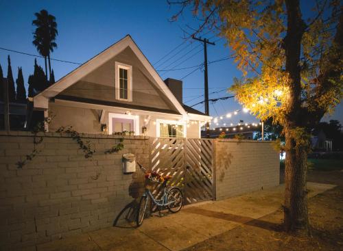 Hollywood Family Nest in Burbank Steps to Studios — Burbank — photo 5