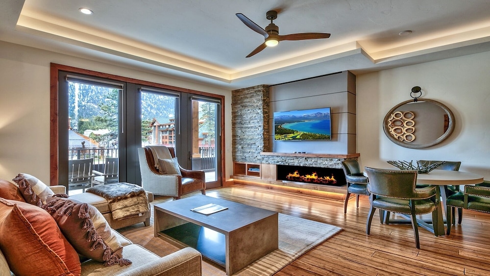 LuxuryÂ 2br Steps From Heavenly Village & Gondola 2 Bedroom Condo by RedAwning — 4-Star Luxury Hotel in South Lake Tahoe, United States