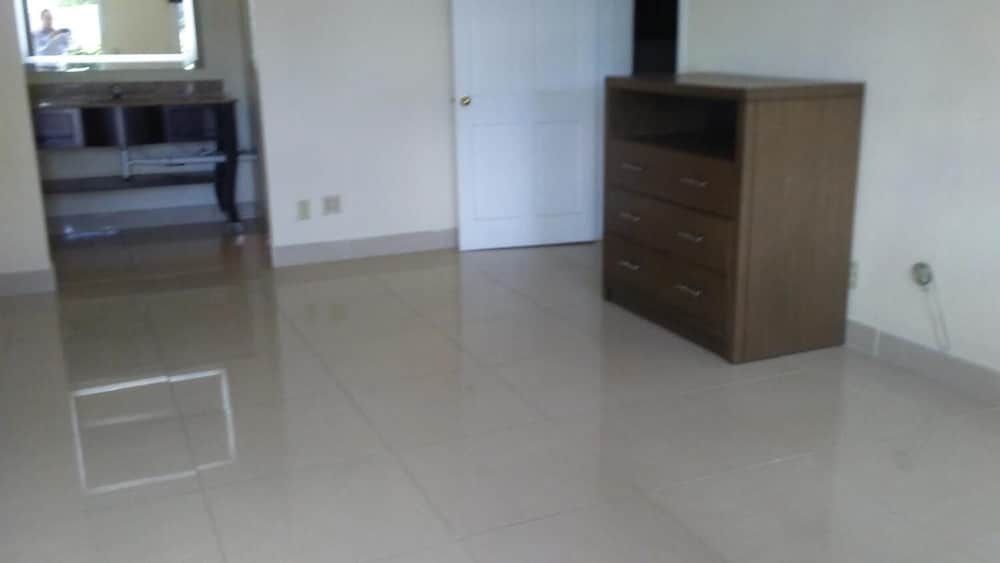 Elite Inn - photo 9
