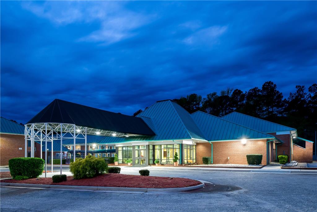 Days Inn by Wyndham Petersburg South Fort Lee - photo 6