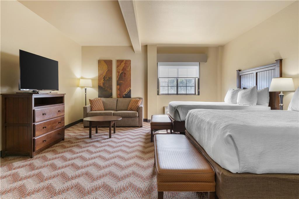 Best Western Plus Cimarron Hotel & Suites - photo 23