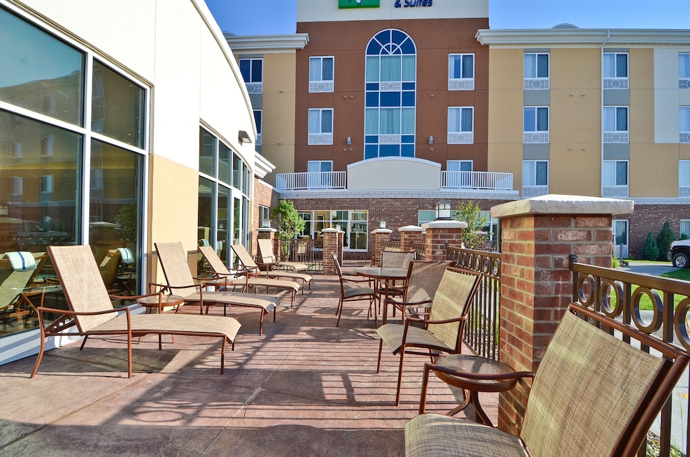Holiday Inn Express & Suites Williston by IHG - photo 35