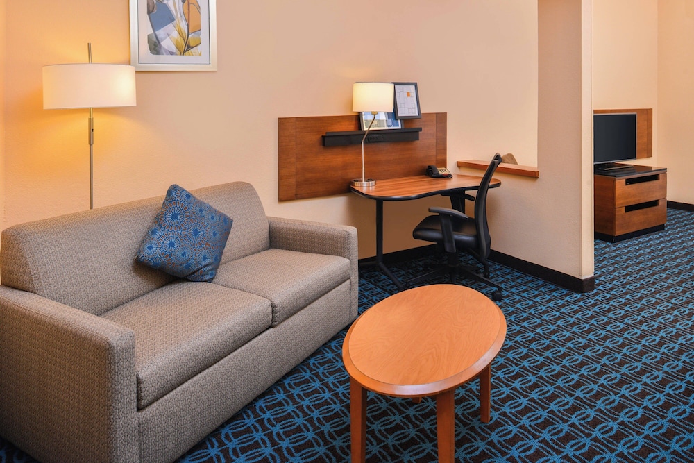 Fairfield Inn & Suites By Marriott Beaumont - photo 23