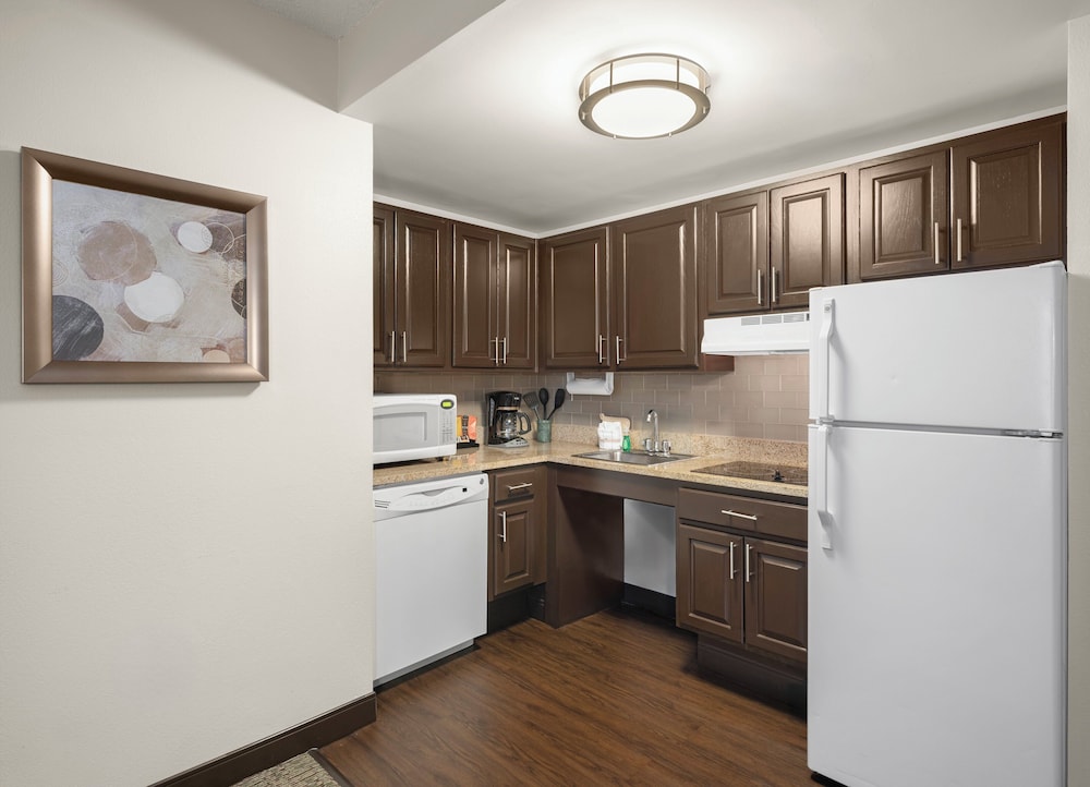Staybridge Suites Indianapolis Airport by IHG - photo 51