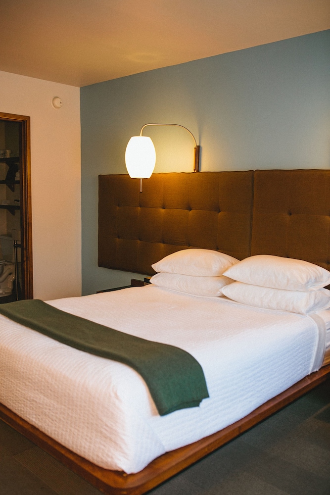 Modern Hotel - photo 21