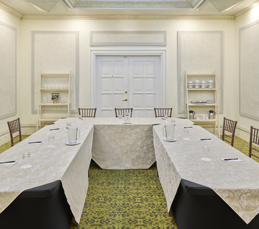 Meeting facility