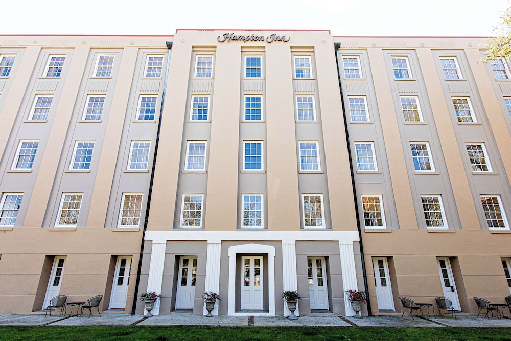 Hampton Inn Charleston Historic District - photo 32