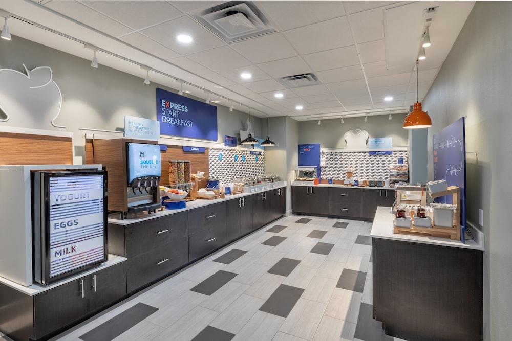 Holiday Inn Express & Suites Purcell by IHG - photo 27