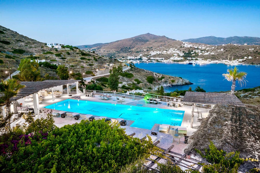 Agalia Luxury Suites — 4-Star Luxury Hotel in Ios, Greece