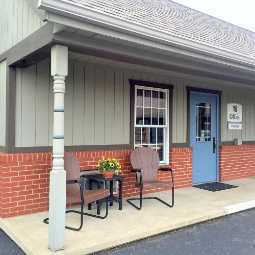 Berlin Village Inn - photo 19