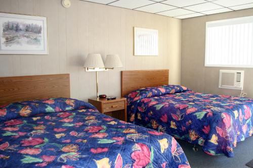 Bluffs Inn - photo 5