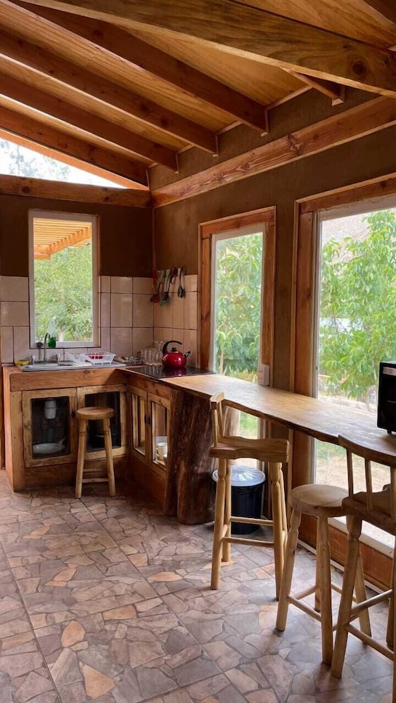 Refugio el Colorado in Vicuna, Chile