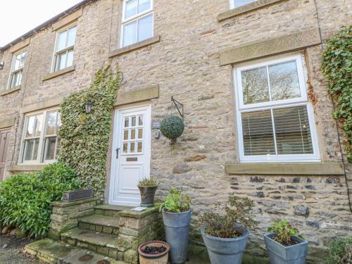 Middle Cottage — 5-Star Luxury Hotel in Richmond, United Kingdom