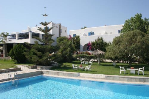 Silver Rocks - carbon neutral hotel in Paros