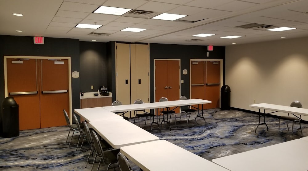 Fairfield Inn & Suites by Marriott Mt. Vernon Rend Lake - photo 32