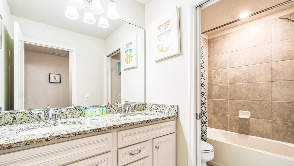 7BR Lake View Villa Pool Spa Solterra Resort - photo 16