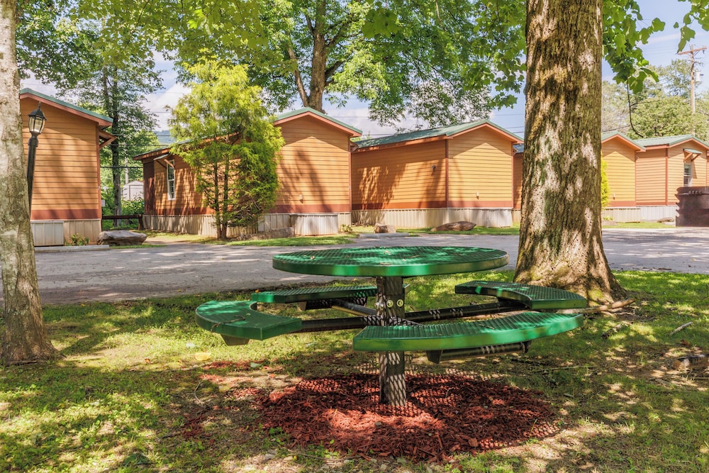 Qualla Cabins and Motel Cherokee near Casino - photo 57